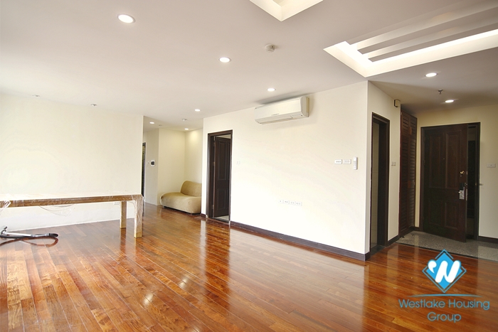 Four-room ambassador-sized apartment for rent in a quiet alley in the heart of Hoan Kiem district